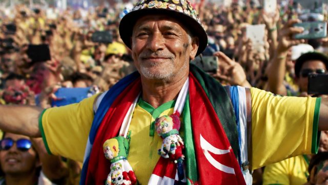 Caramelo: The Iconic Superfan 