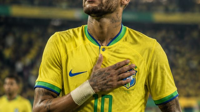 Neymar's Rare Moment on the Fi